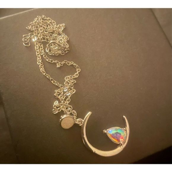 OPAL MOON DROP SILVER NECKLACE - Picture 1 of 4